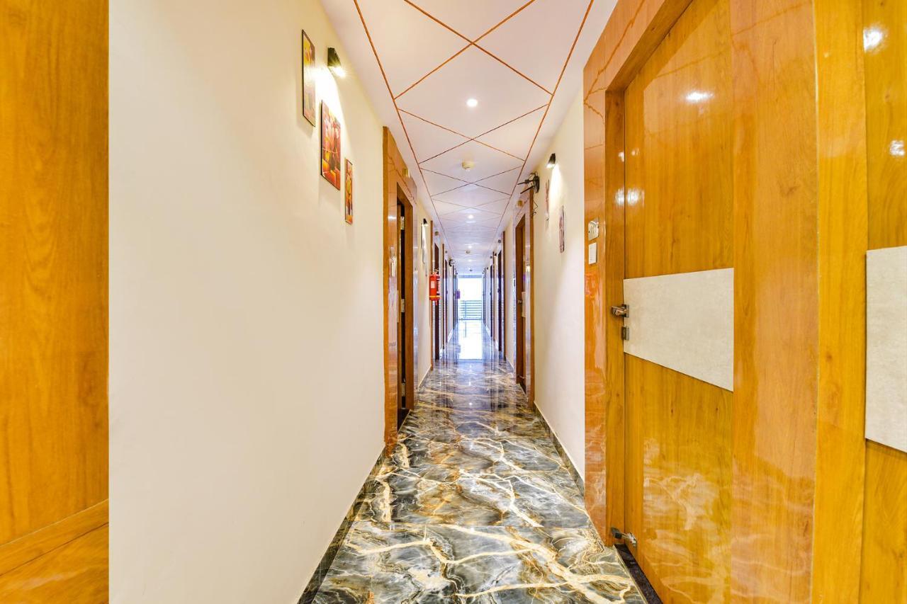 Fabhotel New York Batwa Luaran gambar